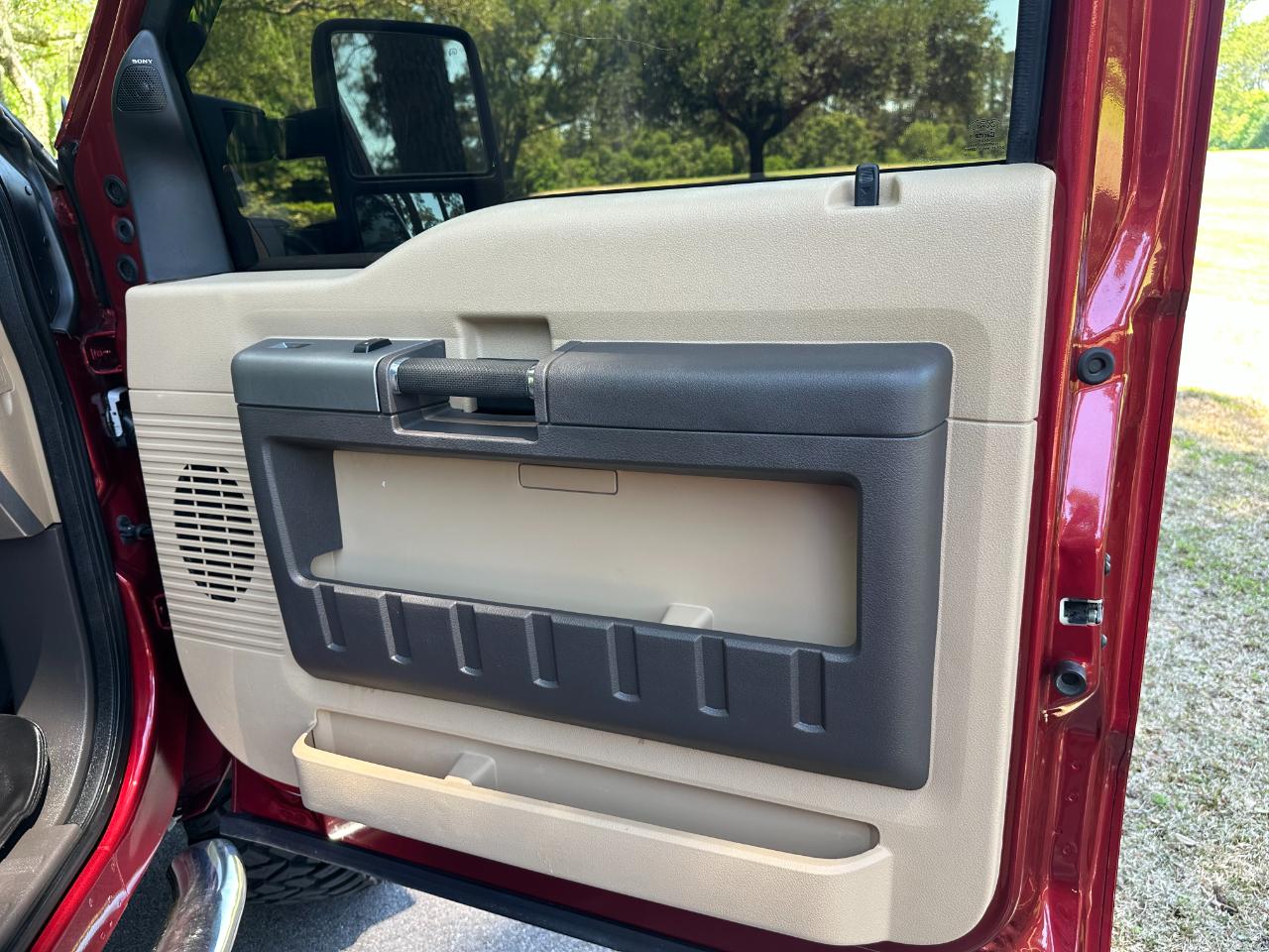 Ford Super Duty F-250 SRW 4WD Crew Cab 156" Lariat 2015