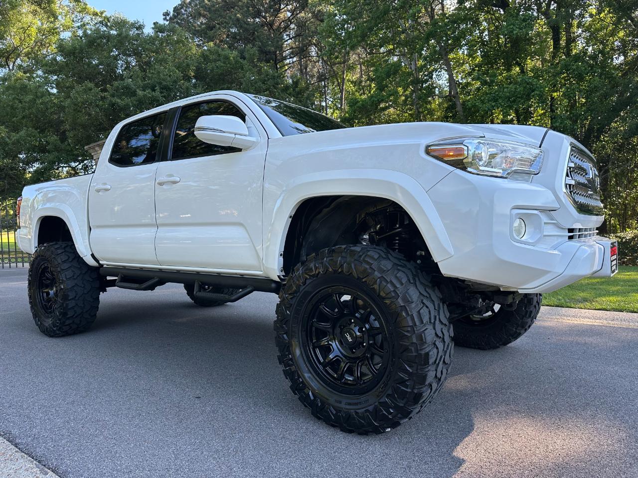 Toyota Tacoma 4WD SR5 Double Cab 5' Bed V6 AT (Natl) 2021