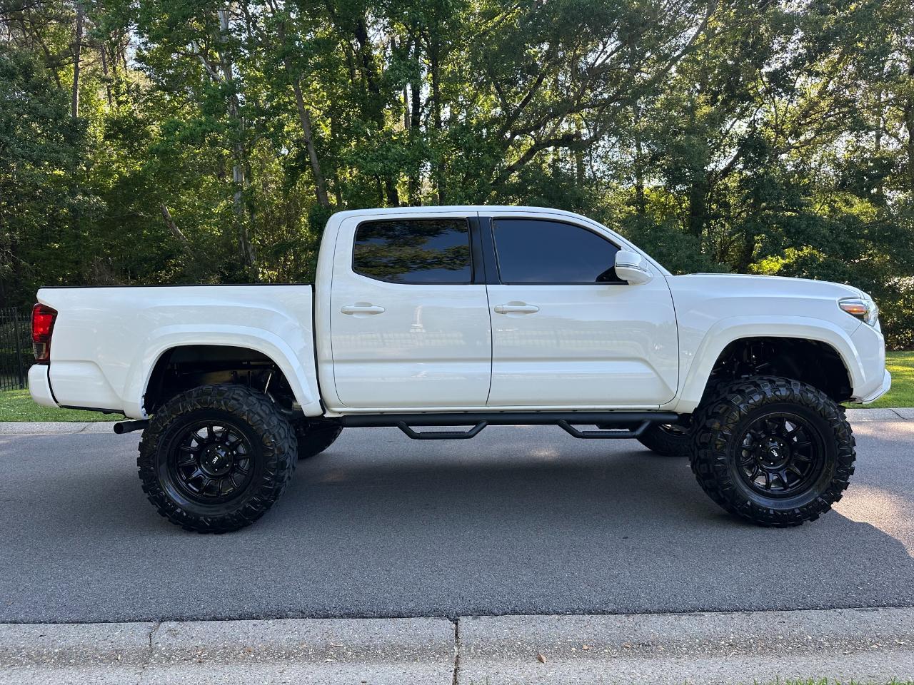 Toyota Tacoma 4WD SR5 Double Cab 5' Bed V6 AT (Natl) 2021