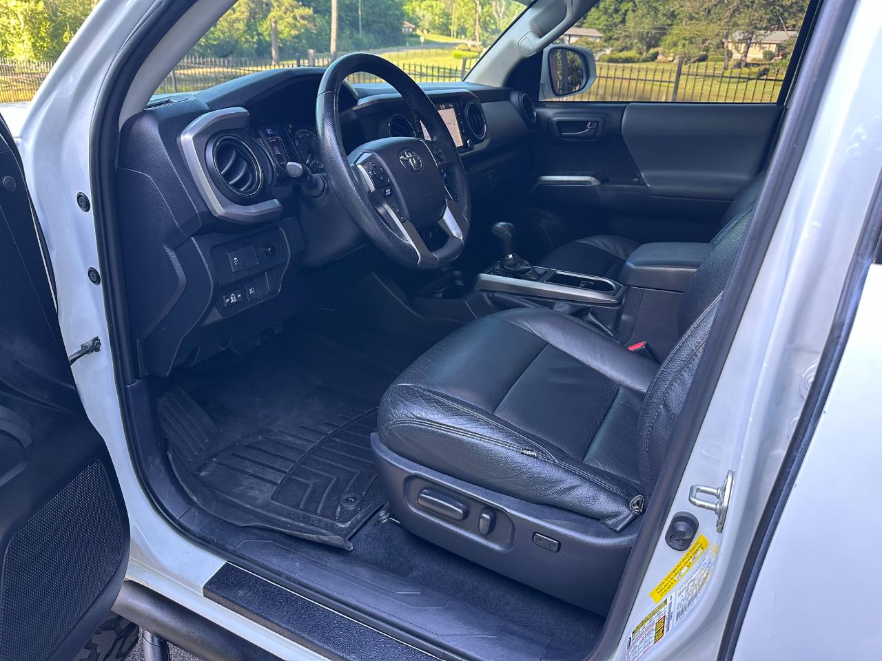 Toyota Tacoma 4WD SR5 Double Cab 5' Bed V6 AT (Natl) 2021