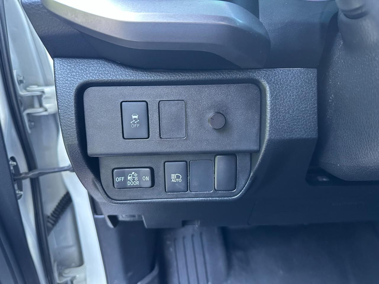 Toyota Tacoma 4WD SR5 Double Cab 5' Bed V6 AT (Natl) 2021