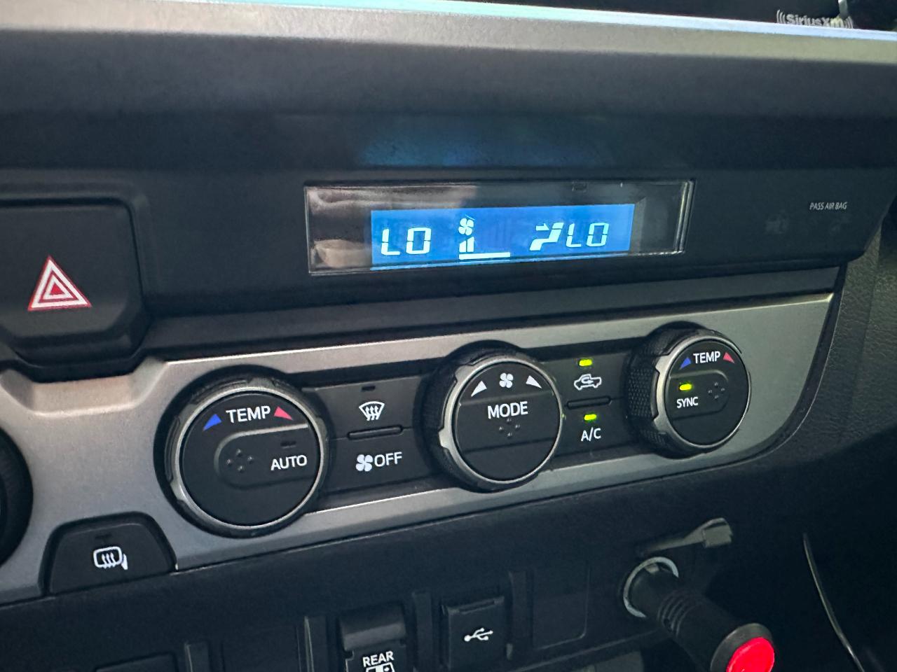 Toyota Tacoma 4WD SR5 Double Cab 5' Bed V6 AT (Natl) 2021