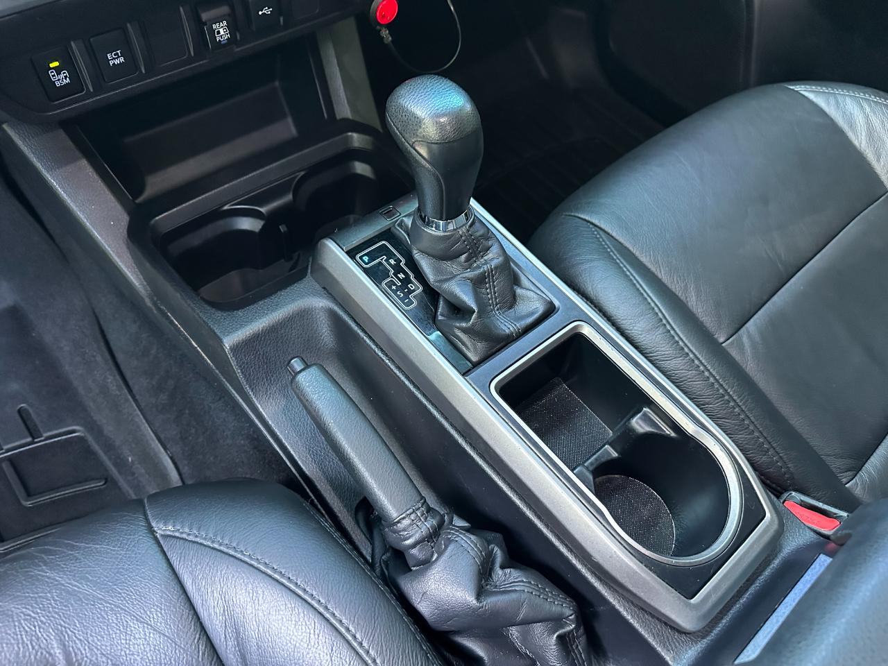 Toyota Tacoma 4WD SR5 Double Cab 5' Bed V6 AT (Natl) 2021