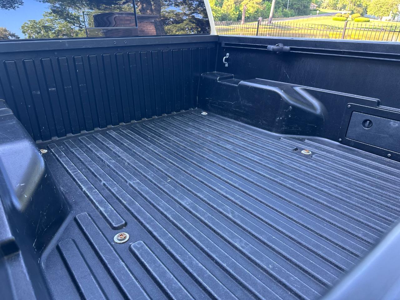 Toyota Tacoma 4WD SR5 Double Cab 5' Bed V6 AT (Natl) 2021