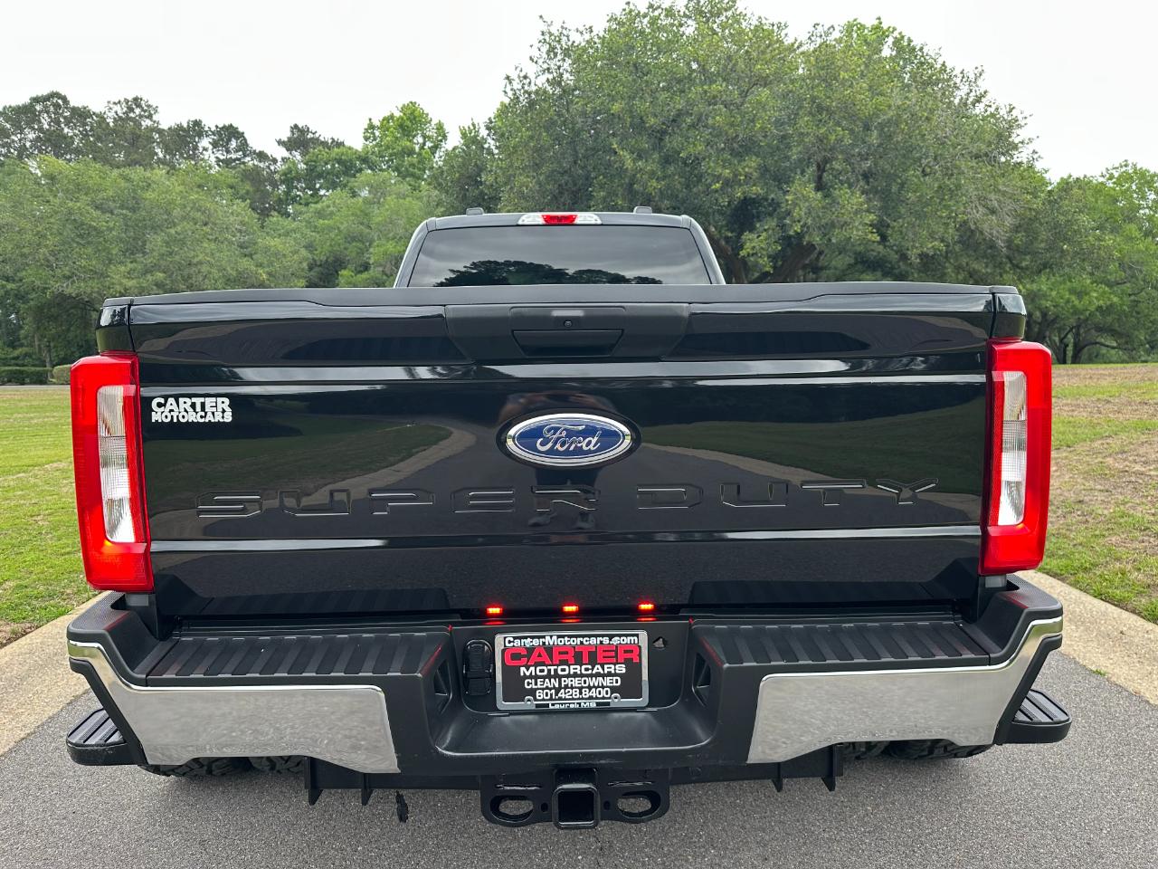 Ford Super Duty F-350 DRW XLT 4WD Crew Cab 8' Box 2024