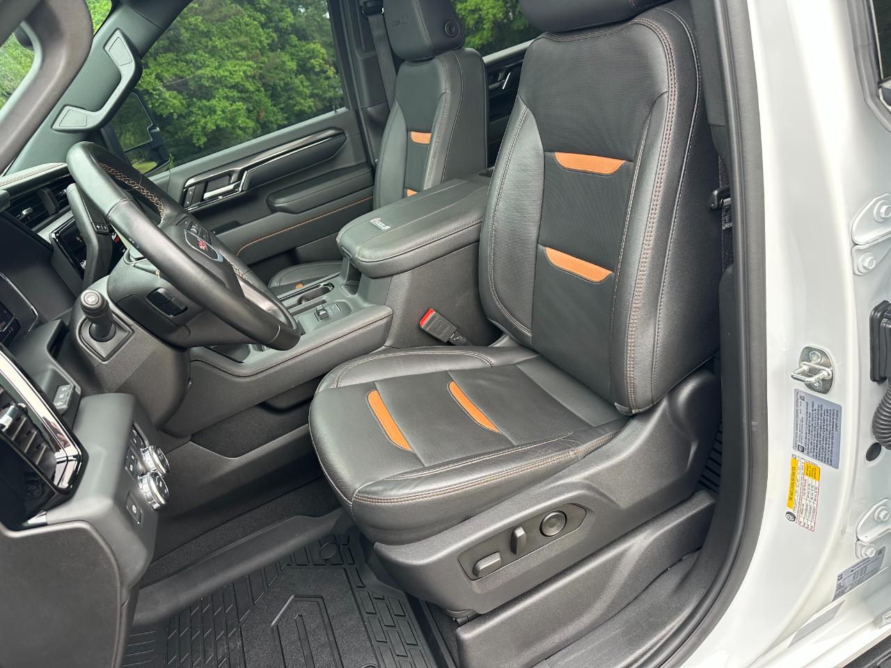 GMC Sierra 2500HD 4WD Crew Cab 159" AT4 2024