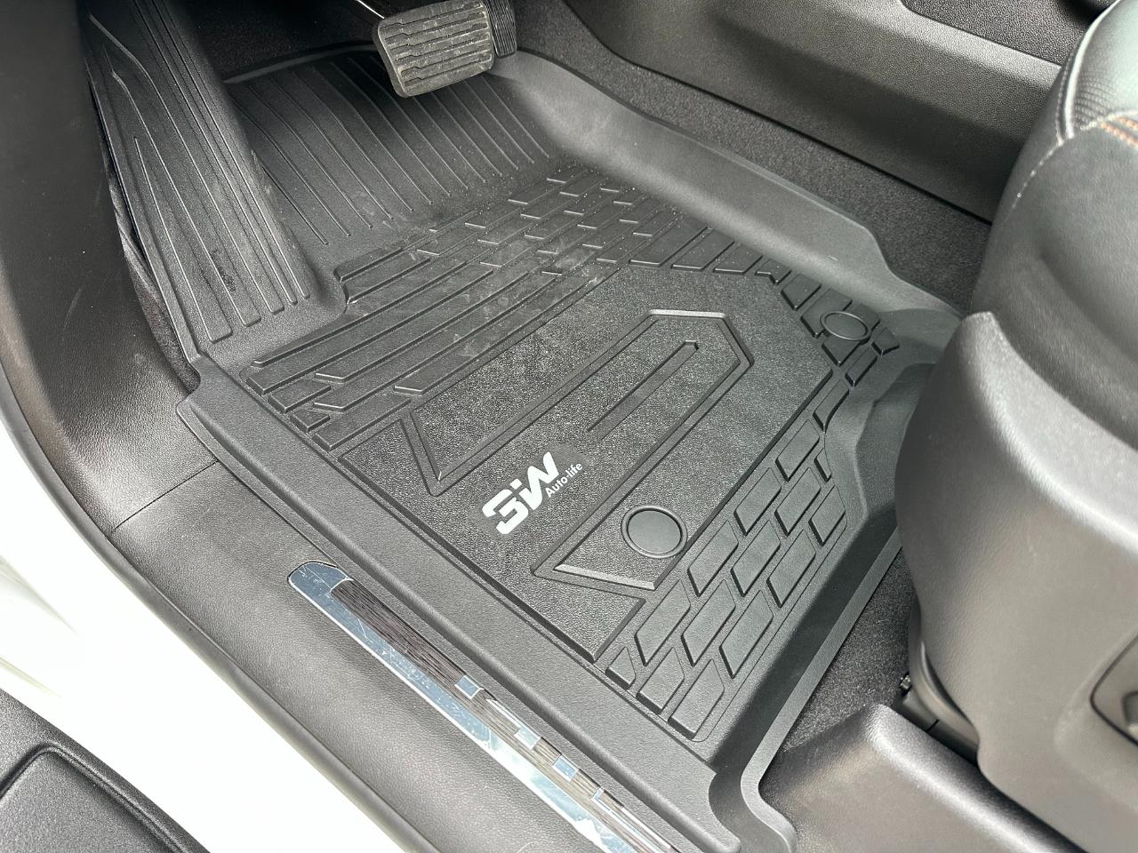GMC Sierra 2500HD 4WD Crew Cab 159" AT4 2024