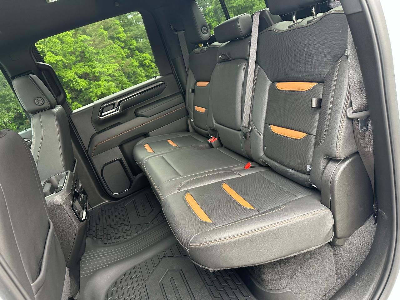 GMC Sierra 2500HD 4WD Crew Cab 159" AT4 2024