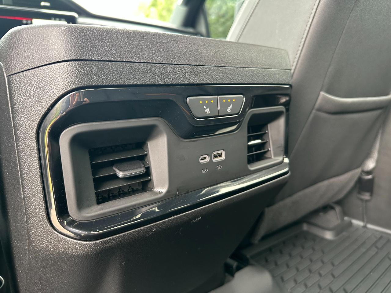 GMC Sierra 2500HD 4WD Crew Cab 159" AT4 2024