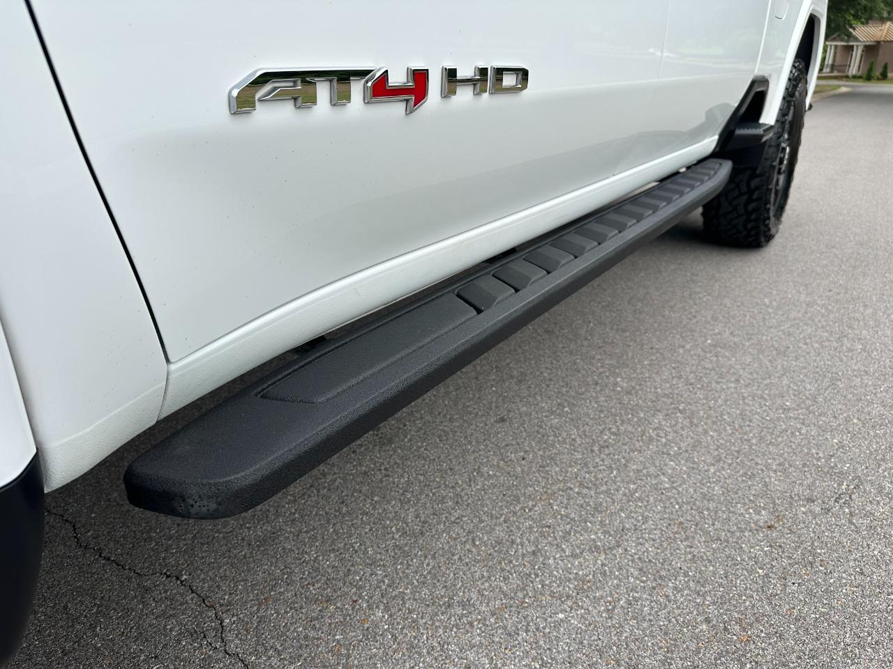 GMC Sierra 2500HD 4WD Crew Cab 159" AT4 2024