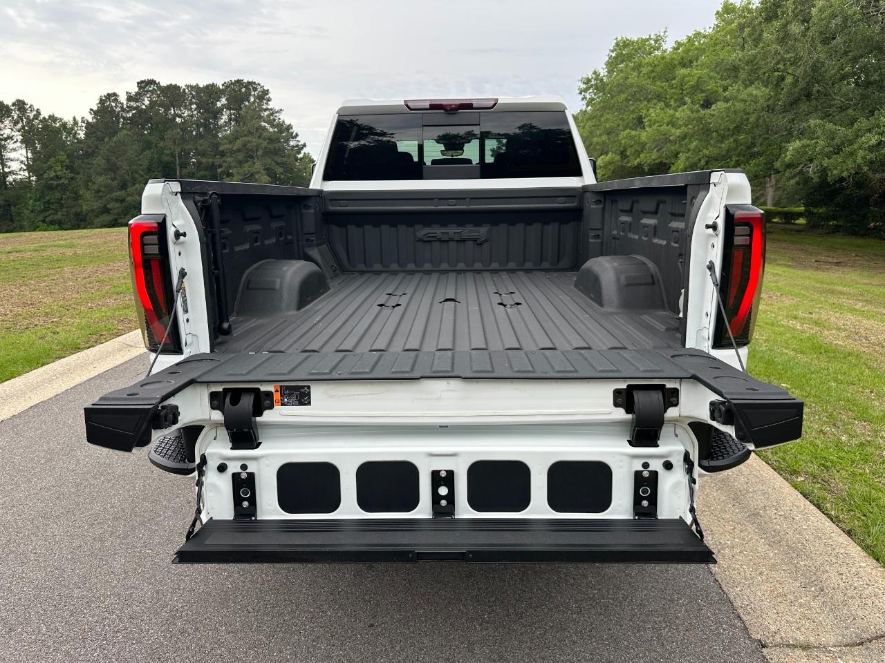GMC Sierra 2500HD 4WD Crew Cab 159" AT4 2024