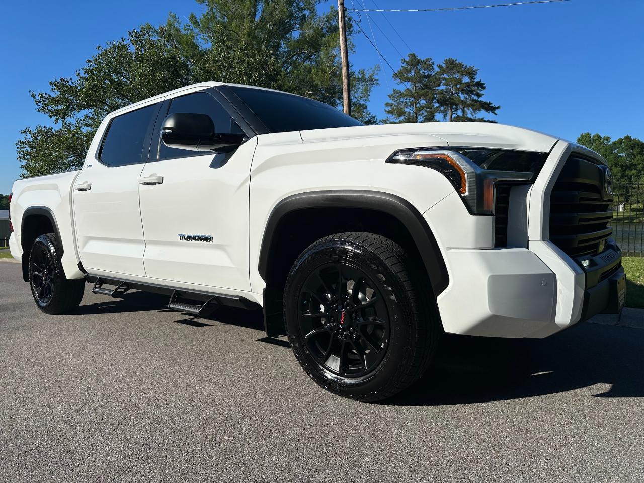Toyota Tundra 4WD SR5 CrewMax 5.5' Bed (Natl) 2026