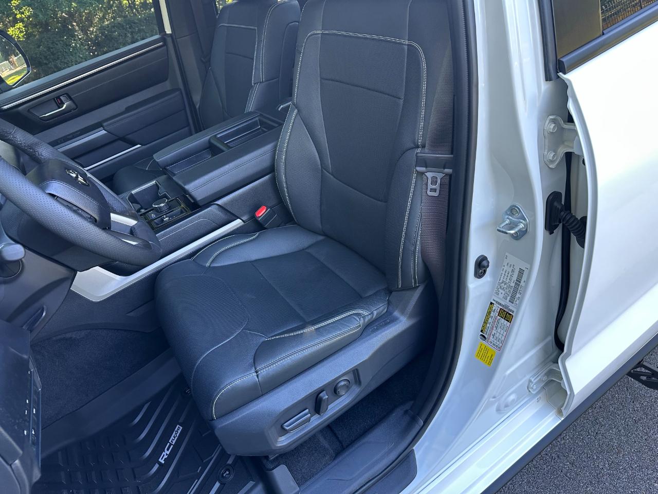 Toyota Tundra 4WD SR5 CrewMax 5.5' Bed (Natl) 2026