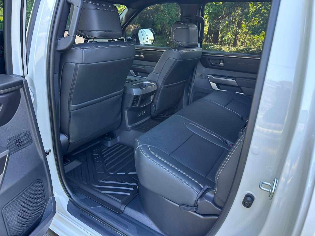 Toyota Tundra 4WD SR5 CrewMax 5.5' Bed (Natl) 2026