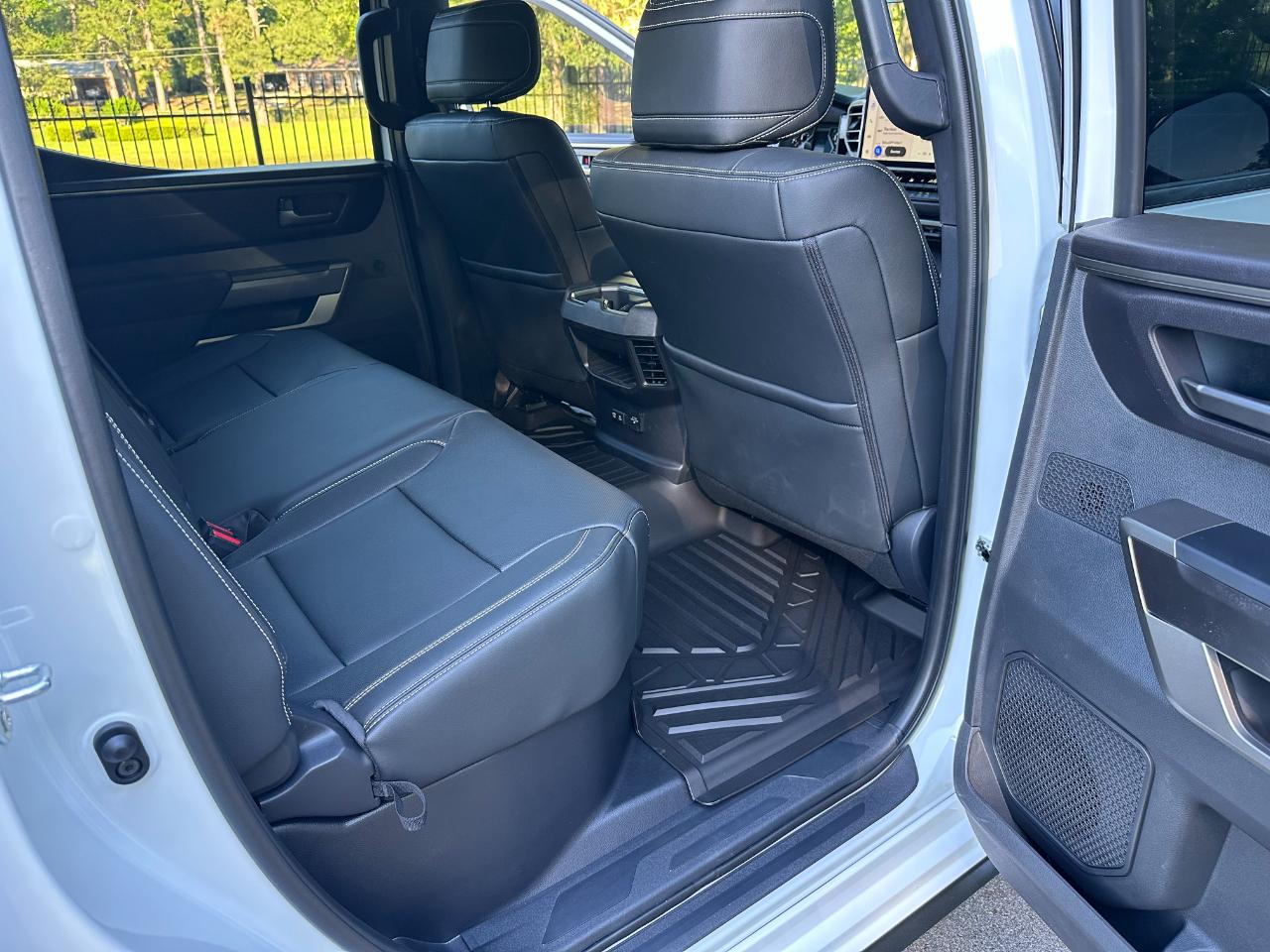 Toyota Tundra 4WD SR5 CrewMax 5.5' Bed (Natl) 2026