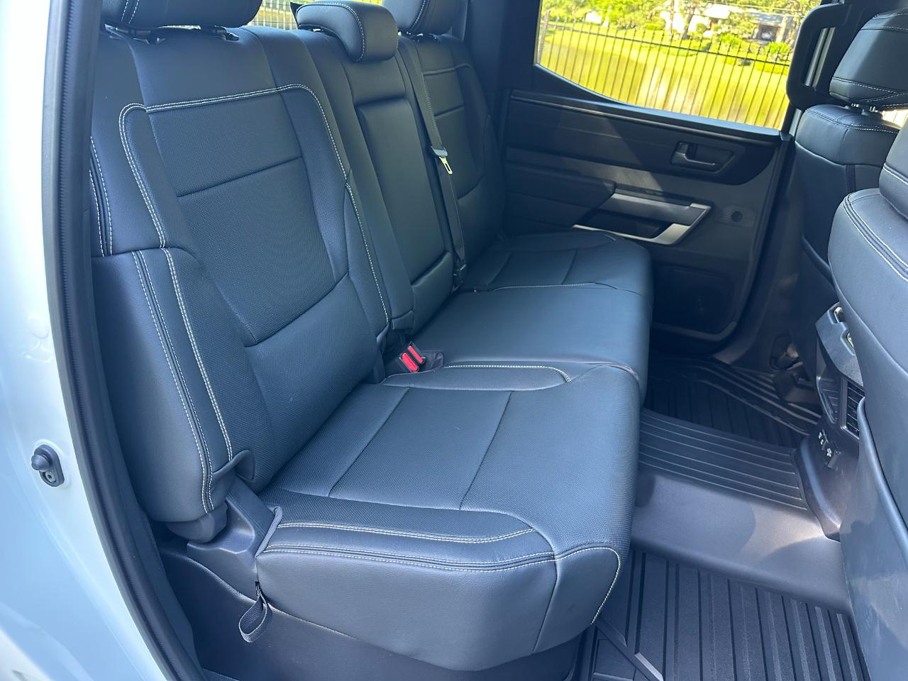 Toyota Tundra 4WD SR5 CrewMax 5.5' Bed (Natl) 2026