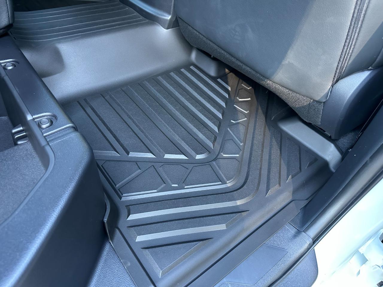 Toyota Tundra 4WD SR5 CrewMax 5.5' Bed (Natl) 2026