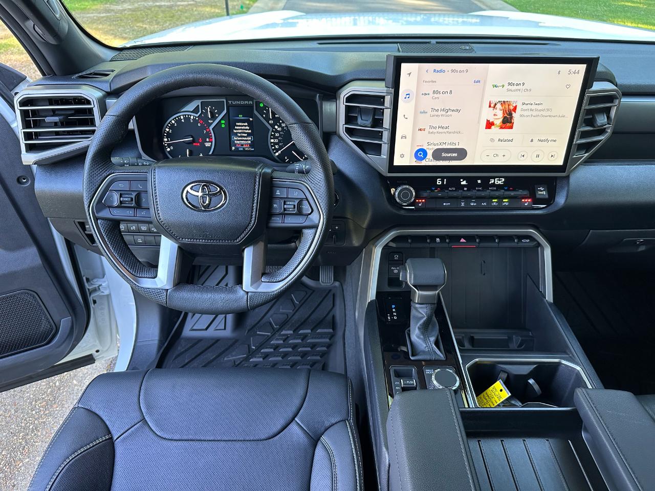 Toyota Tundra 4WD SR5 CrewMax 5.5' Bed (Natl) 2026