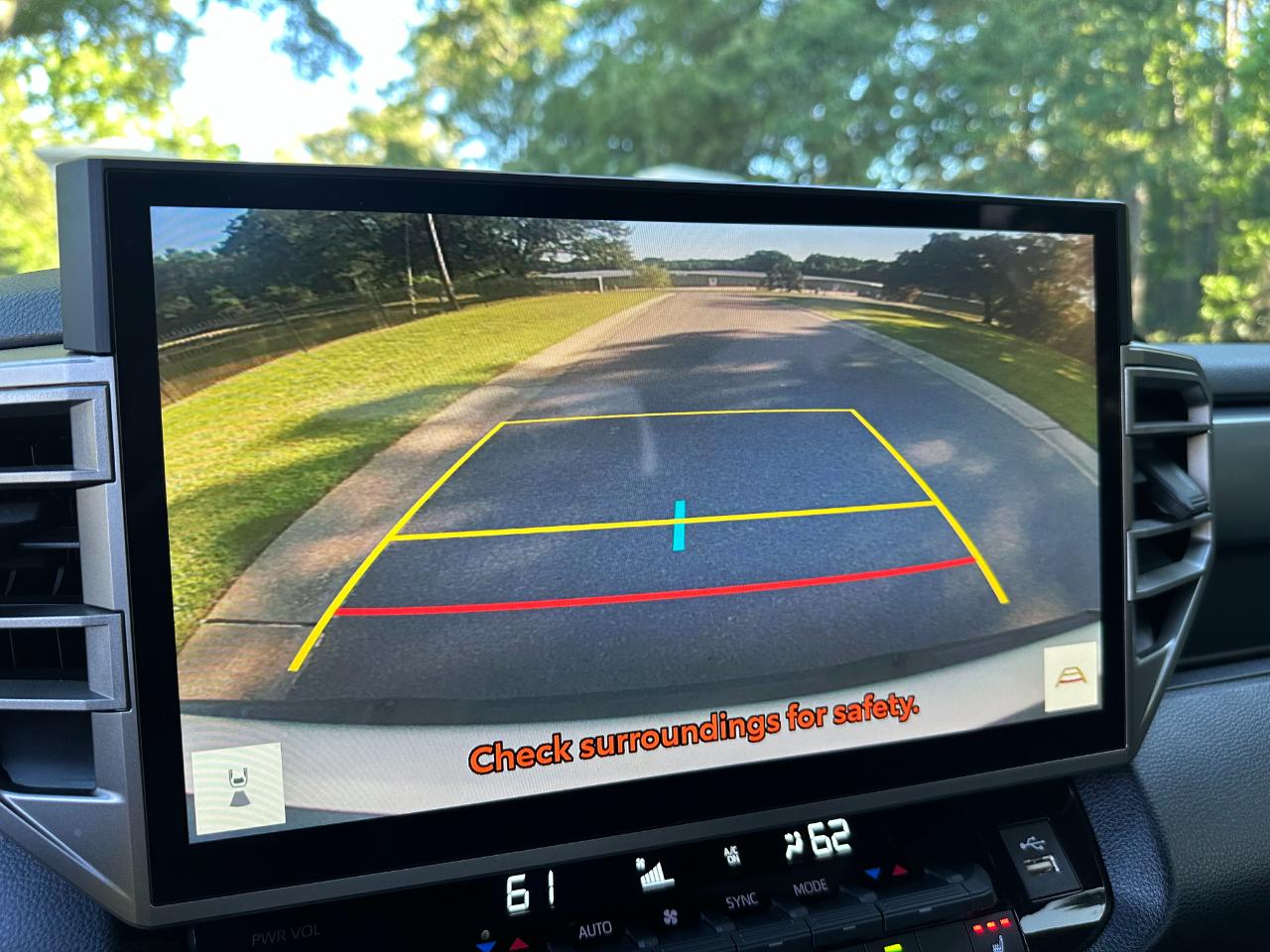 Toyota Tundra 4WD SR5 CrewMax 5.5' Bed (Natl) 2026