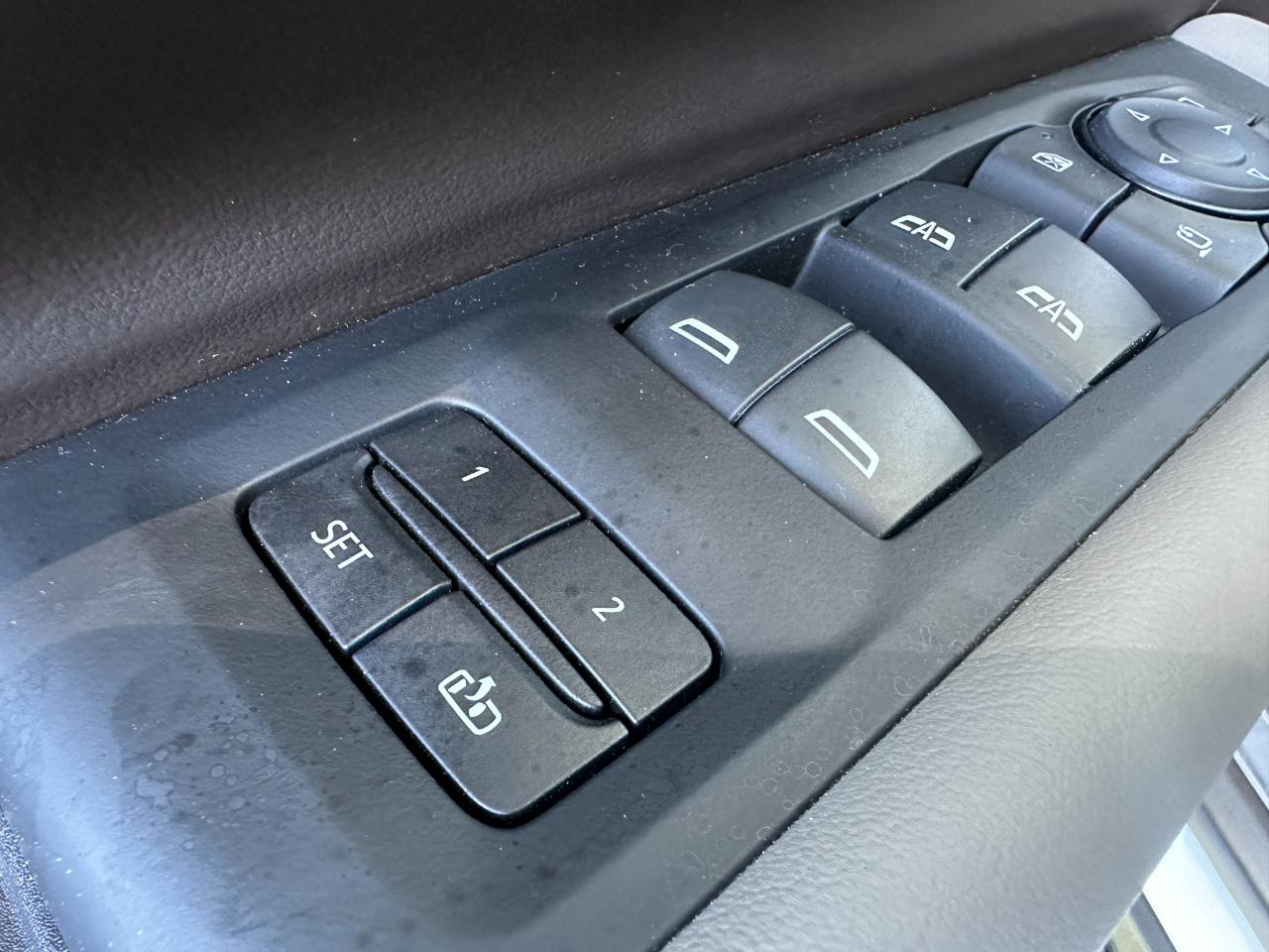 GMC Yukon 4WD 4dr SLT 2024