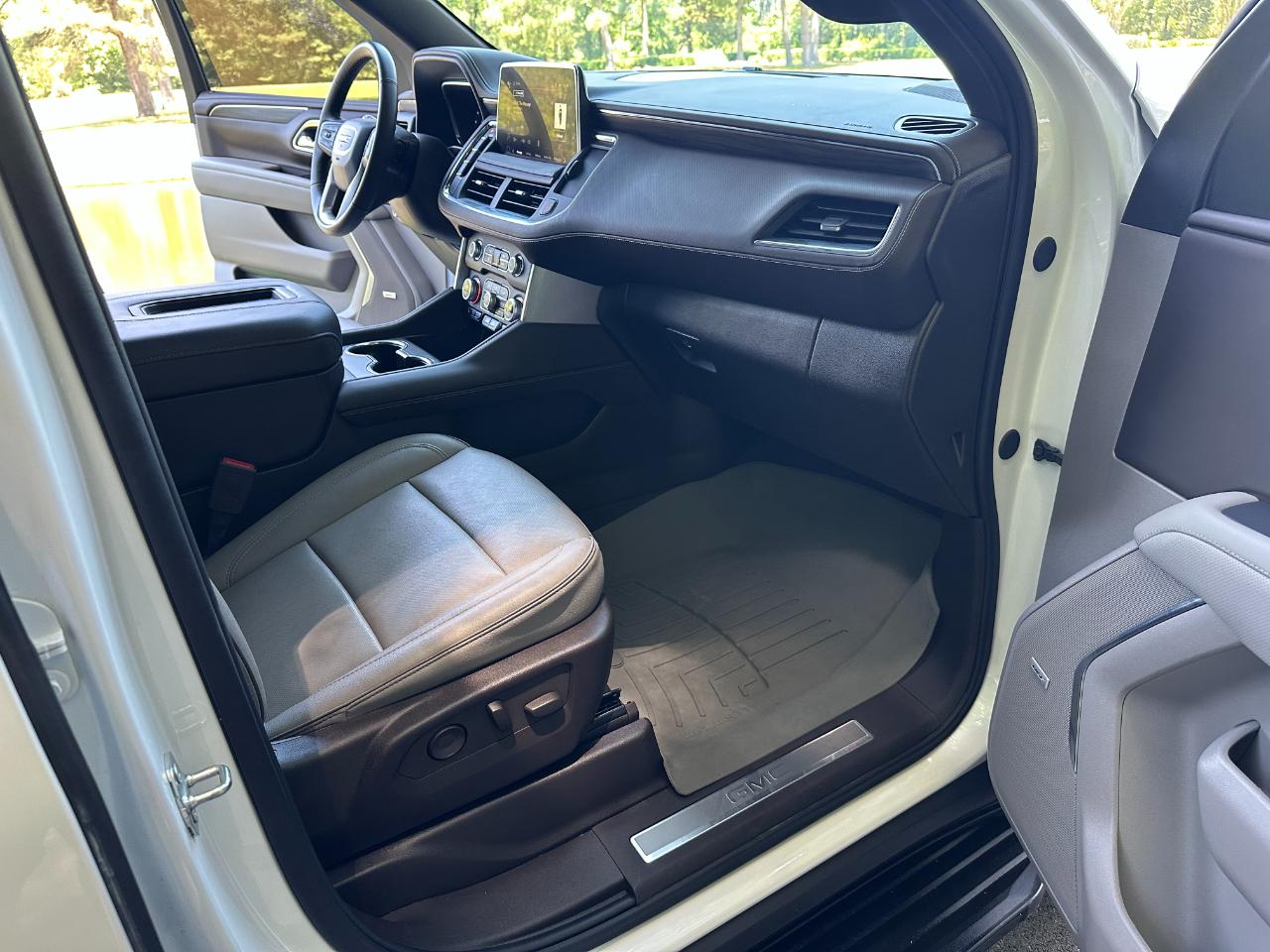 GMC Yukon 4WD 4dr SLT 2024