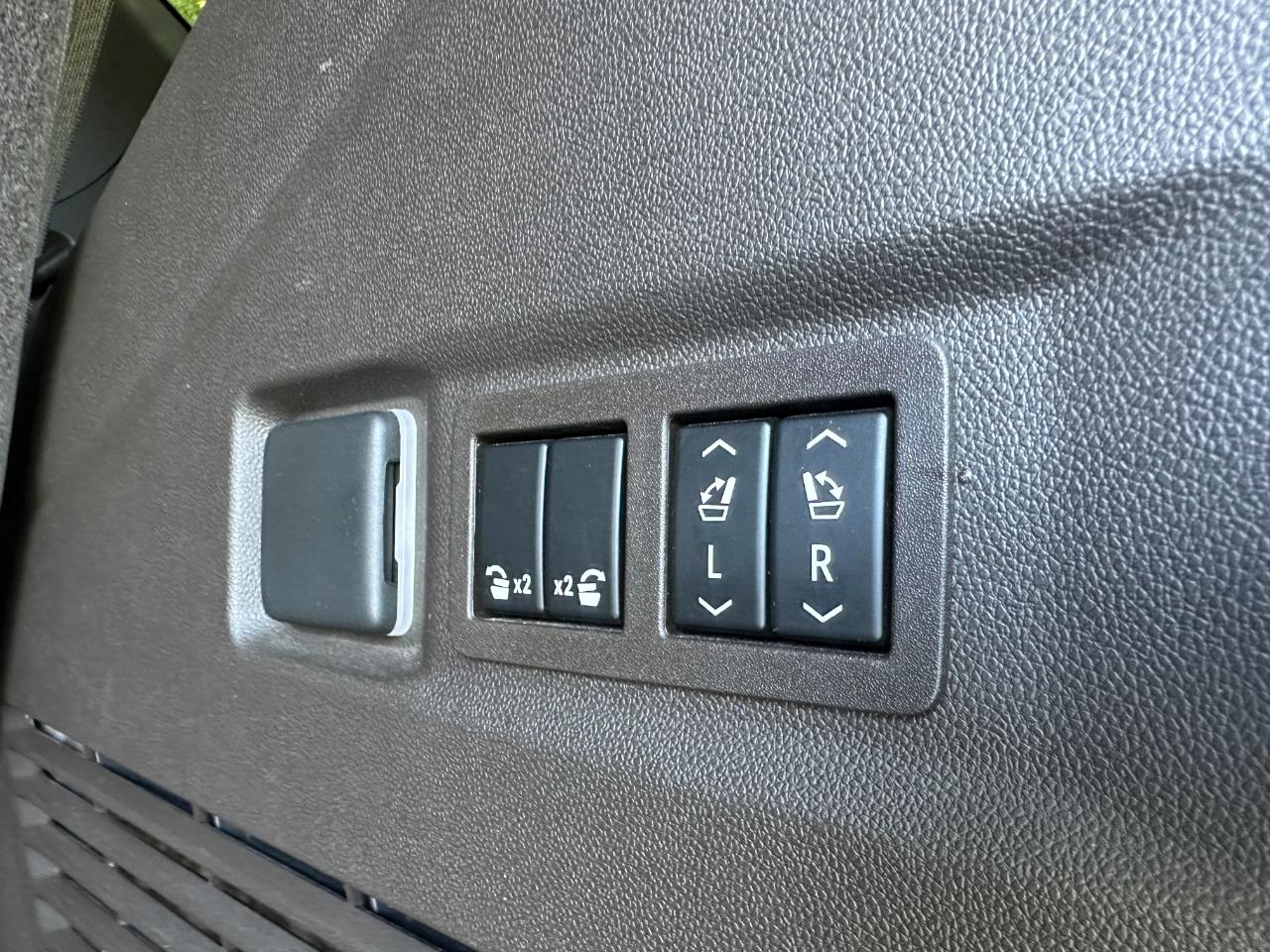 GMC Yukon 4WD 4dr SLT 2024