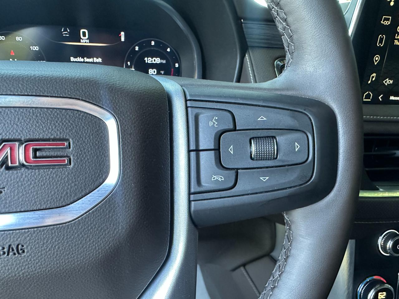 GMC Yukon 4WD 4dr SLT 2024