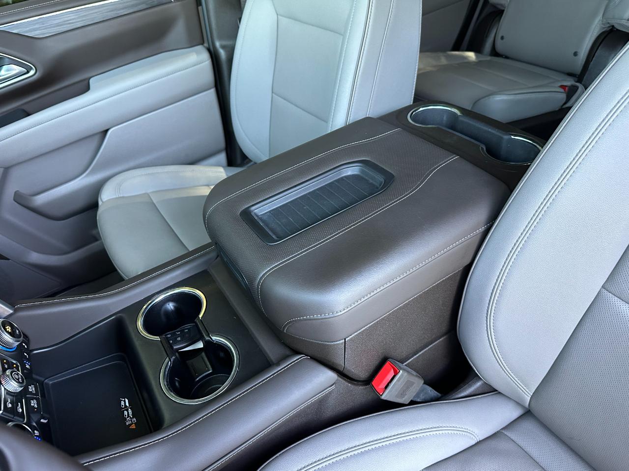 GMC Yukon 4WD 4dr SLT 2024