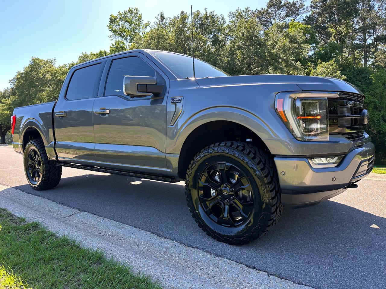 Ford F-150 Platinum 4WD SuperCrew 5.5' Box 2023