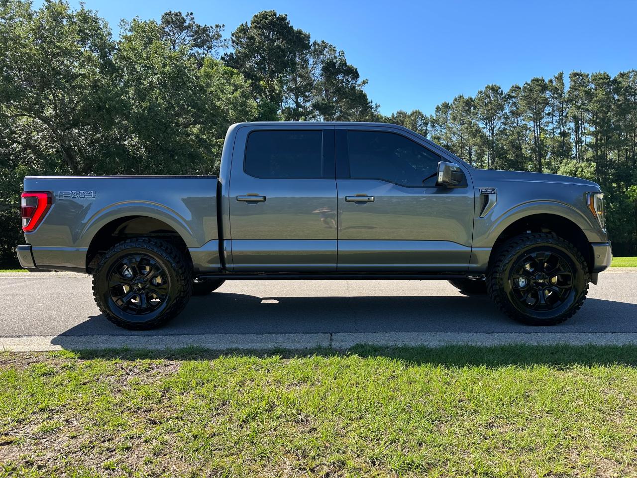 Ford F-150 Platinum 4WD SuperCrew 5.5' Box 2023