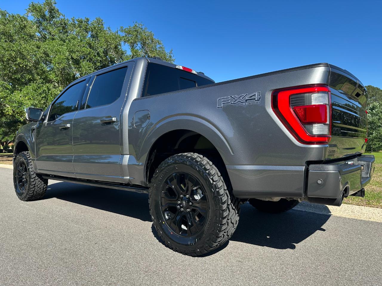 Ford F-150 Platinum 4WD SuperCrew 5.5' Box 2023