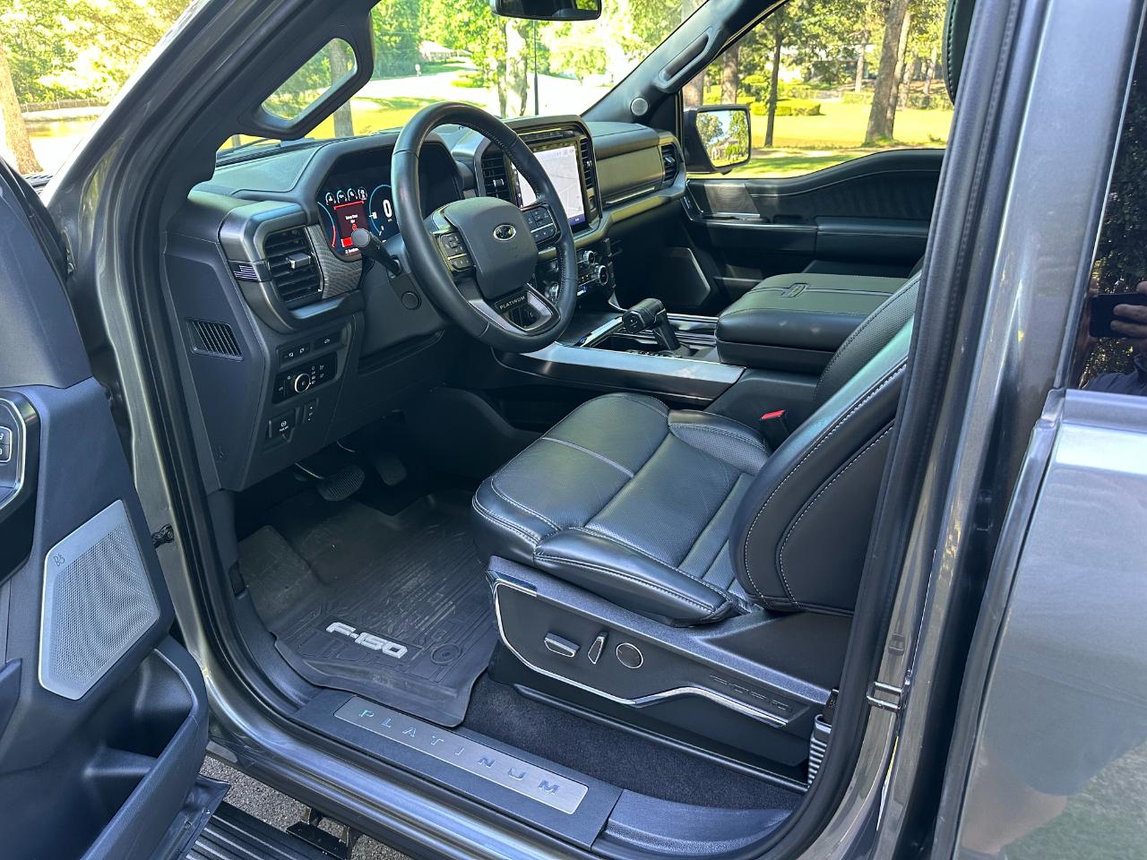 Ford F-150 Platinum 4WD SuperCrew 5.5' Box 2023