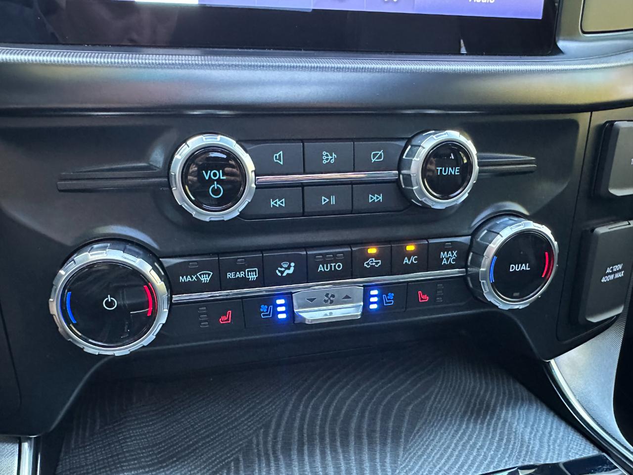 Ford F-150 Platinum 4WD SuperCrew 5.5' Box 2023