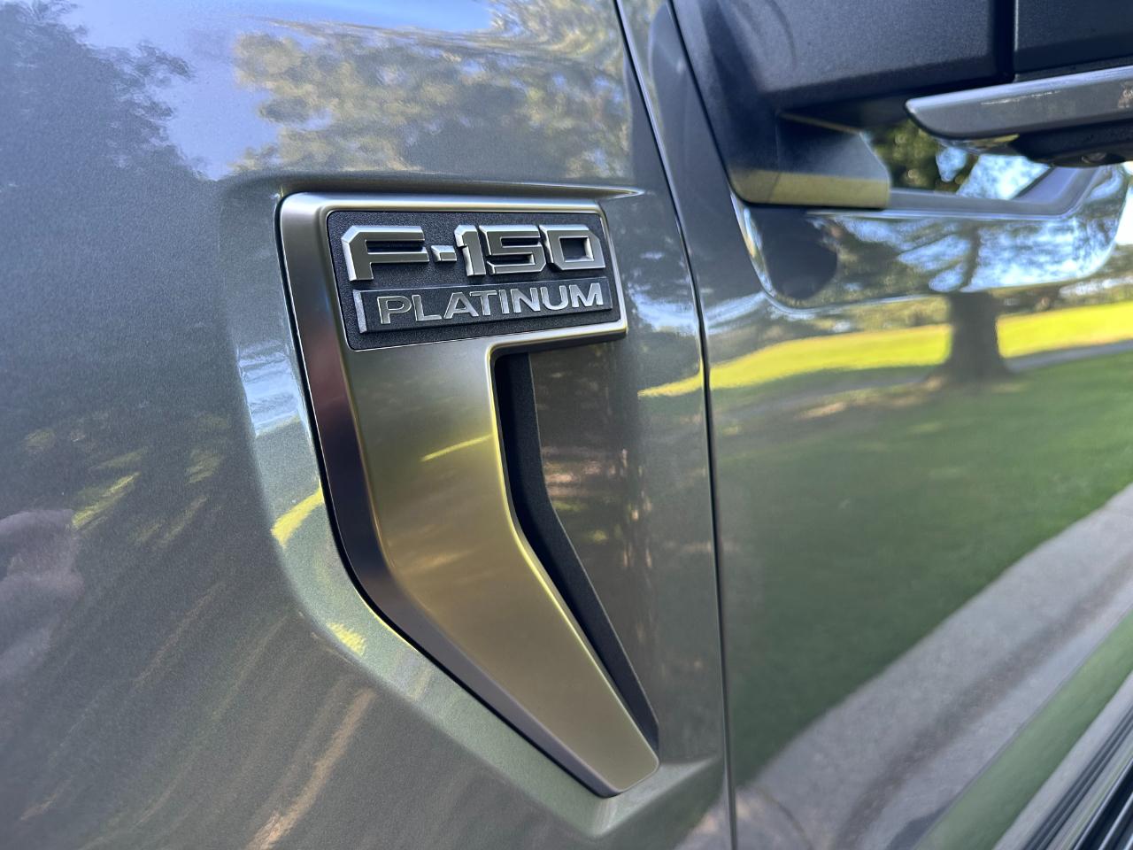 Ford F-150 Platinum 4WD SuperCrew 5.5' Box 2023