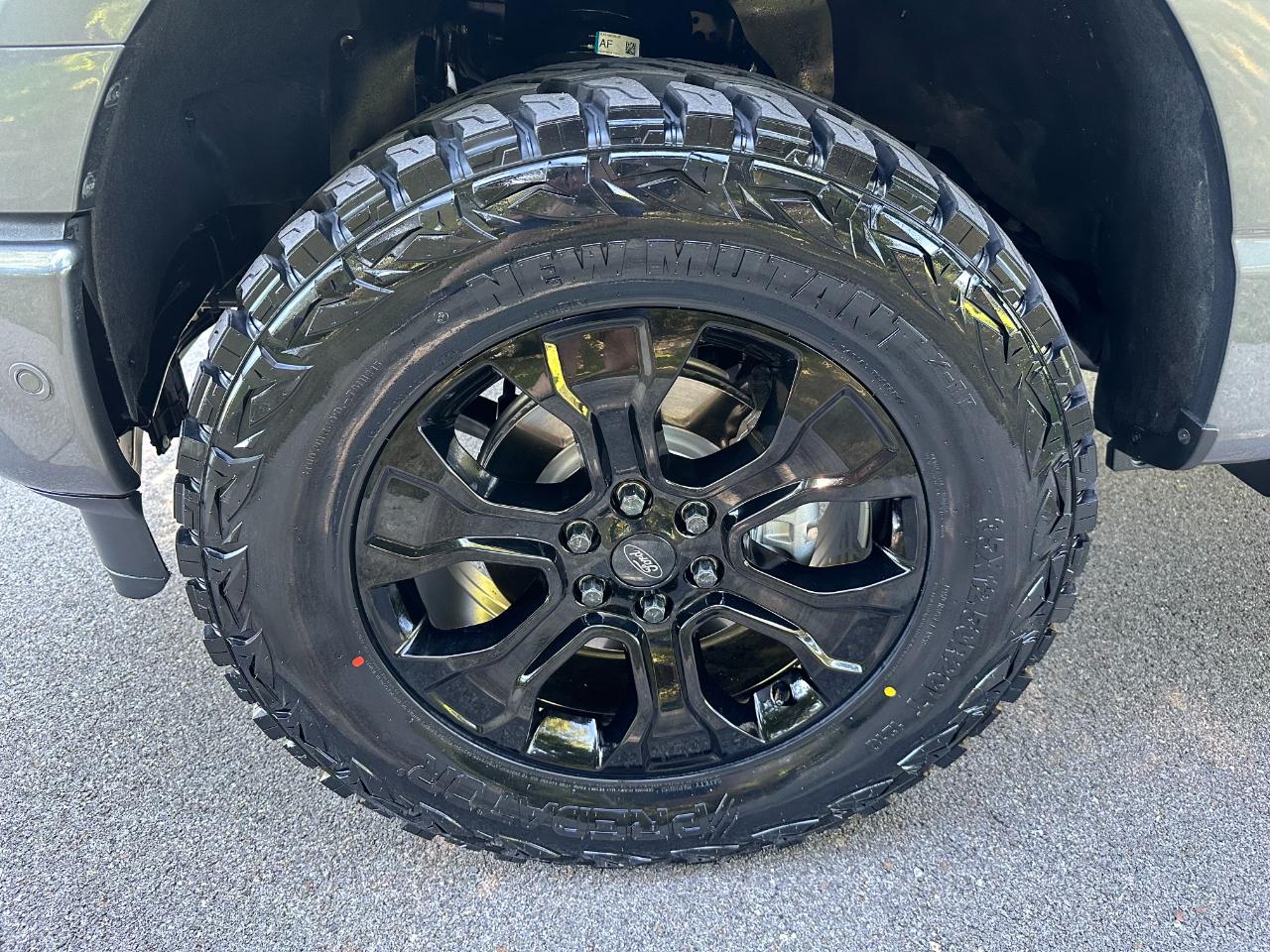 Ford F-150 Platinum 4WD SuperCrew 5.5' Box 2023