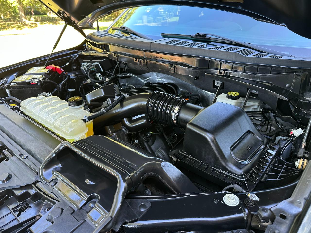Ford F-150 Platinum 4WD SuperCrew 5.5' Box 2023