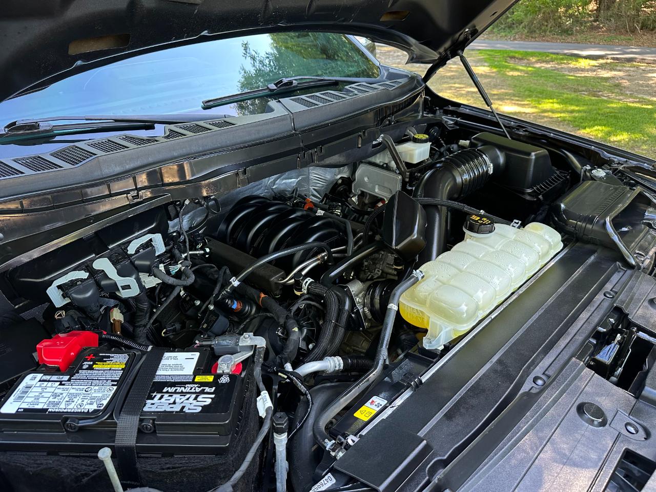 Ford F-150 Platinum 4WD SuperCrew 5.5' Box 2023