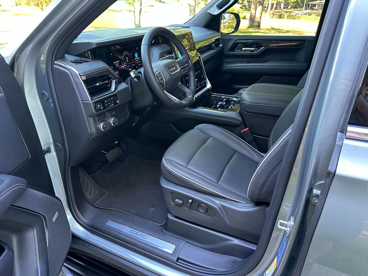 GMC Yukon XL 2WD 4dr Elevation 2025