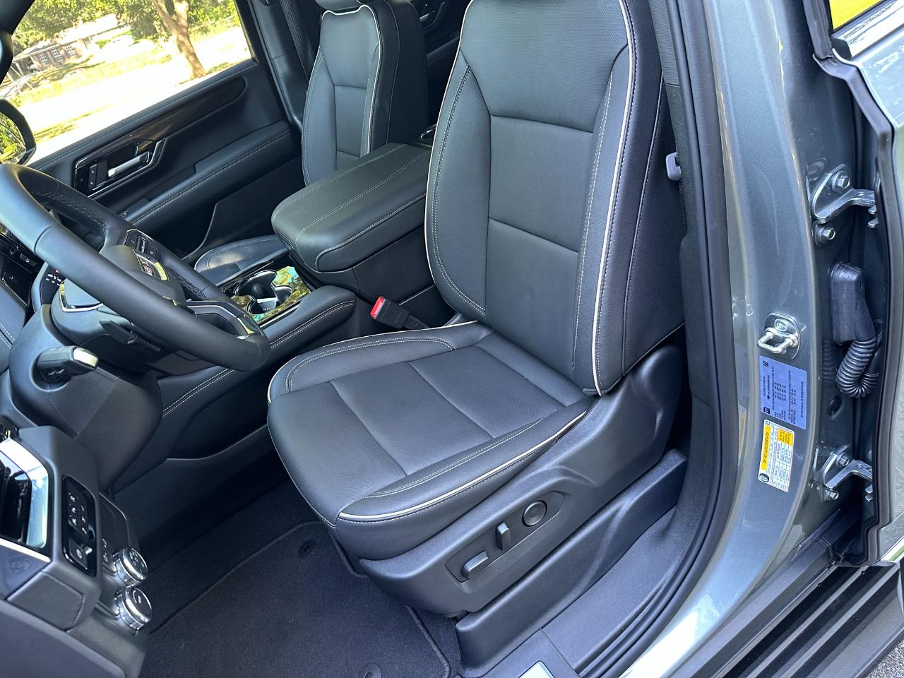 GMC Yukon XL 2WD 4dr Elevation 2025