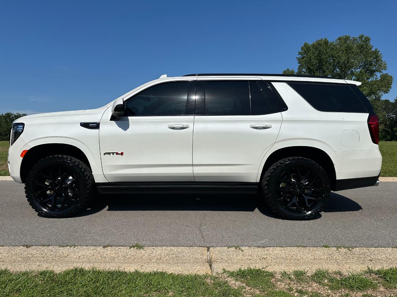 GMC Yukon 4WD 4dr AT4 2024
