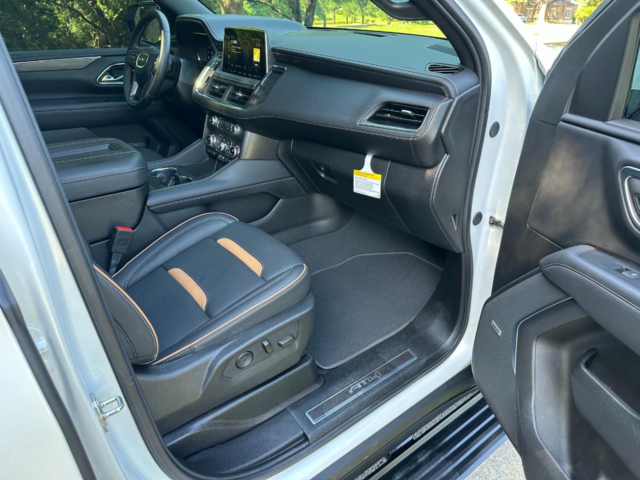 GMC Yukon 4WD 4dr AT4 2024