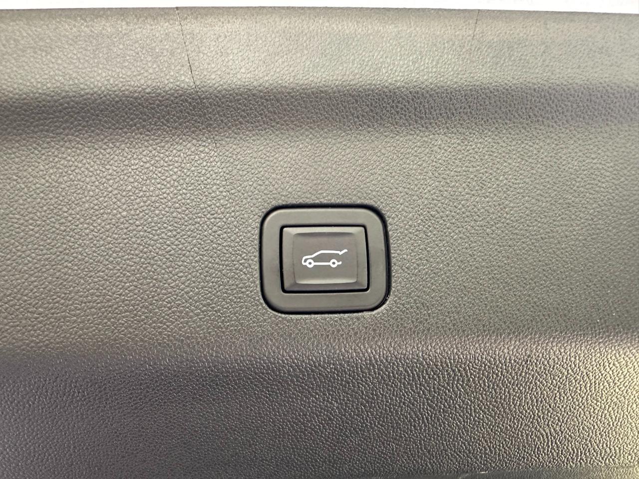 GMC Yukon 4WD 4dr AT4 2024