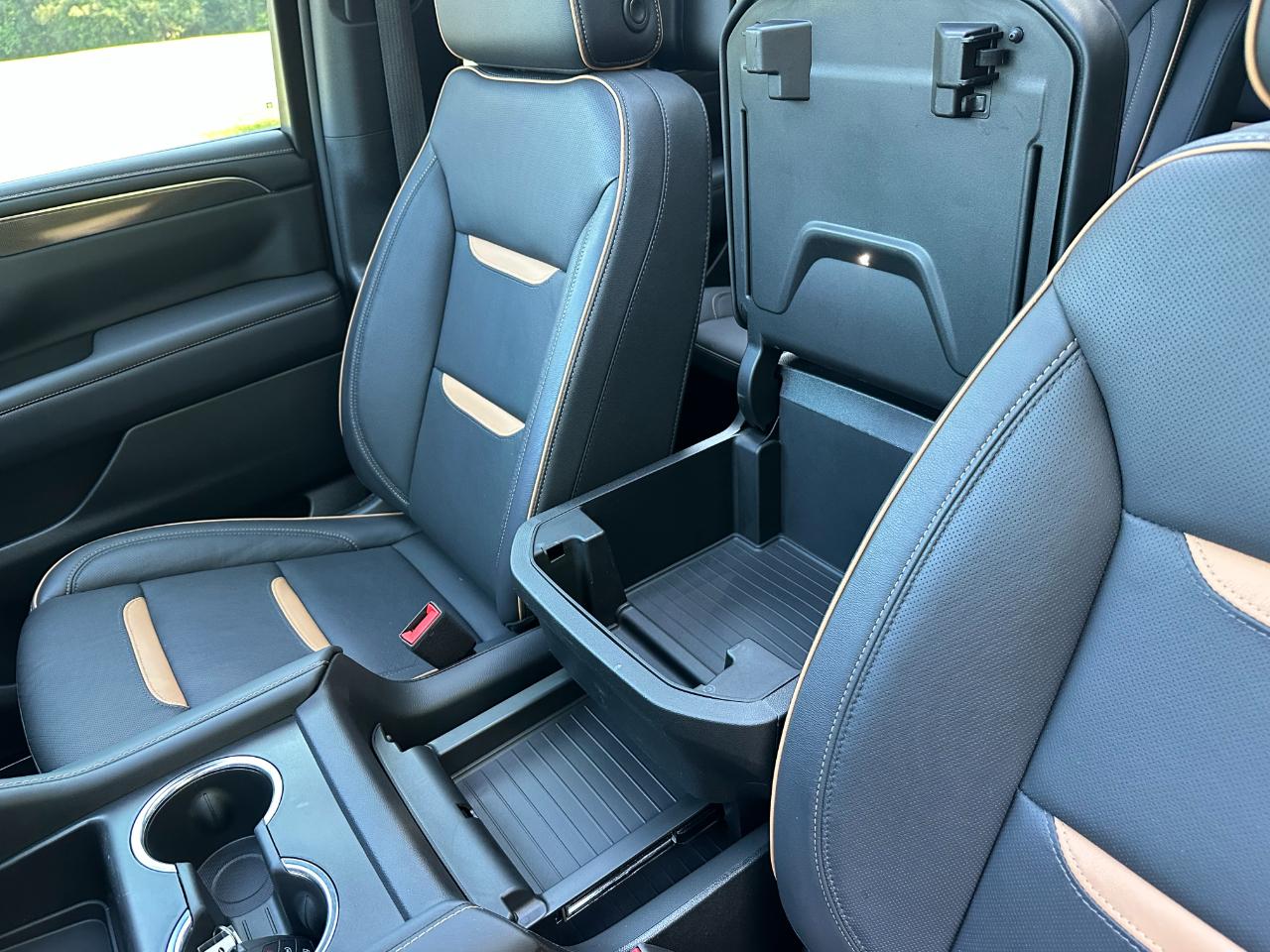 GMC Yukon 4WD 4dr AT4 2024