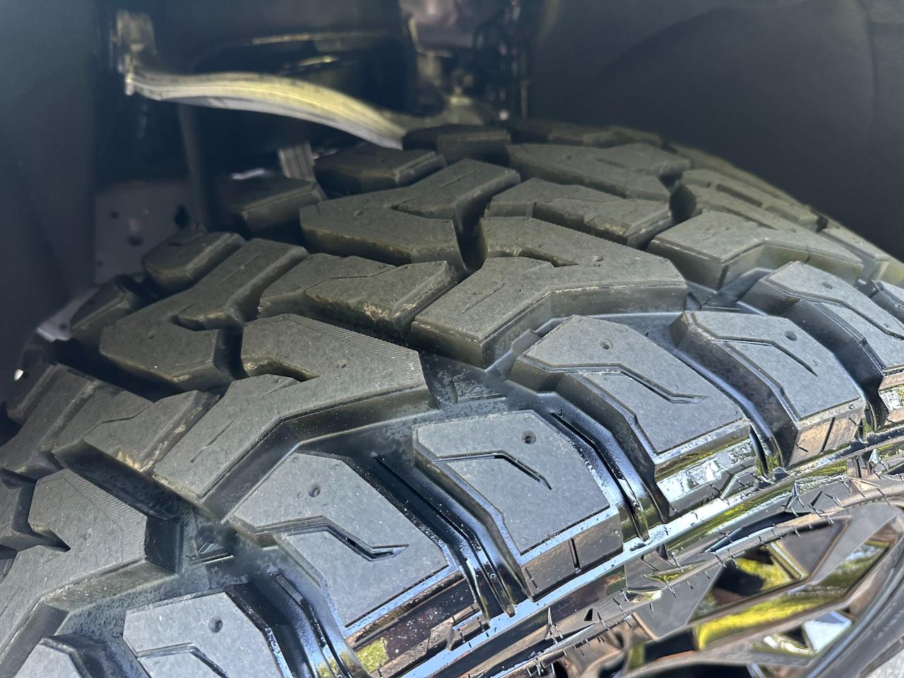 GMC Yukon 4WD 4dr AT4 2024
