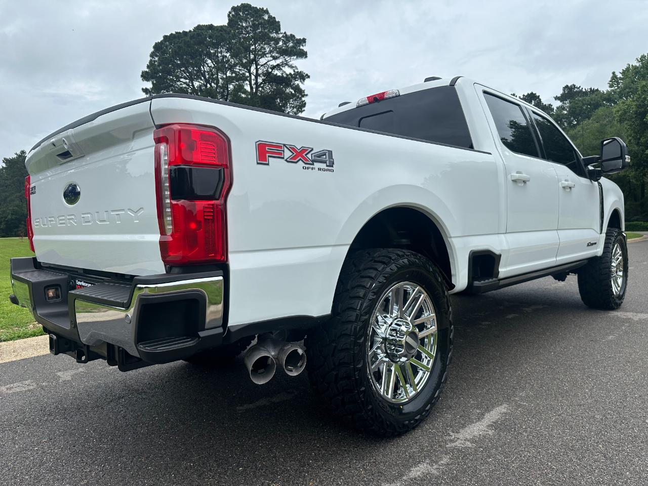 Ford Super Duty F-250 SRW Lariat 4WD Crew Cab 6.75' Box 2025