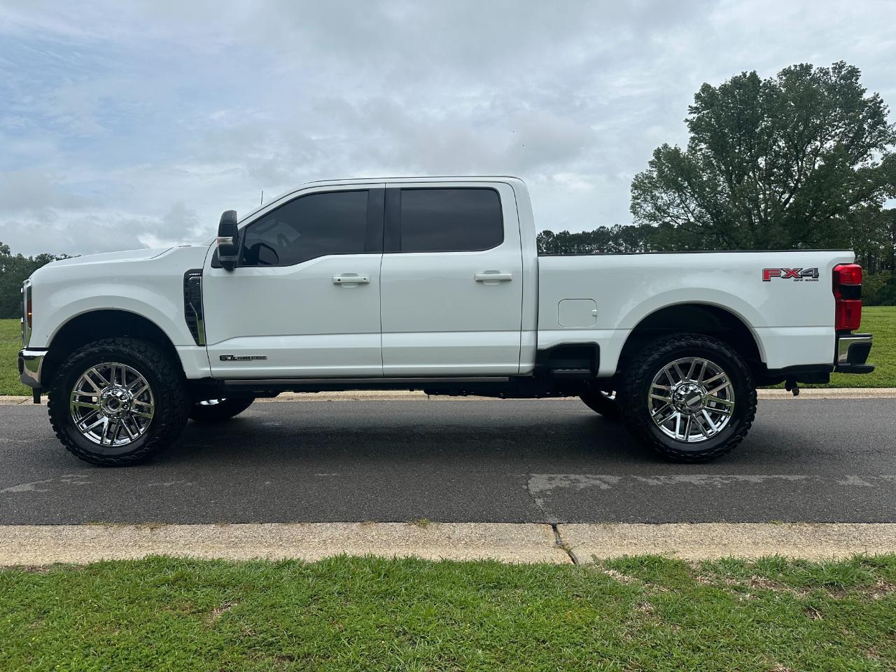 Ford Super Duty F-250 SRW Lariat 4WD Crew Cab 6.75' Box 2025