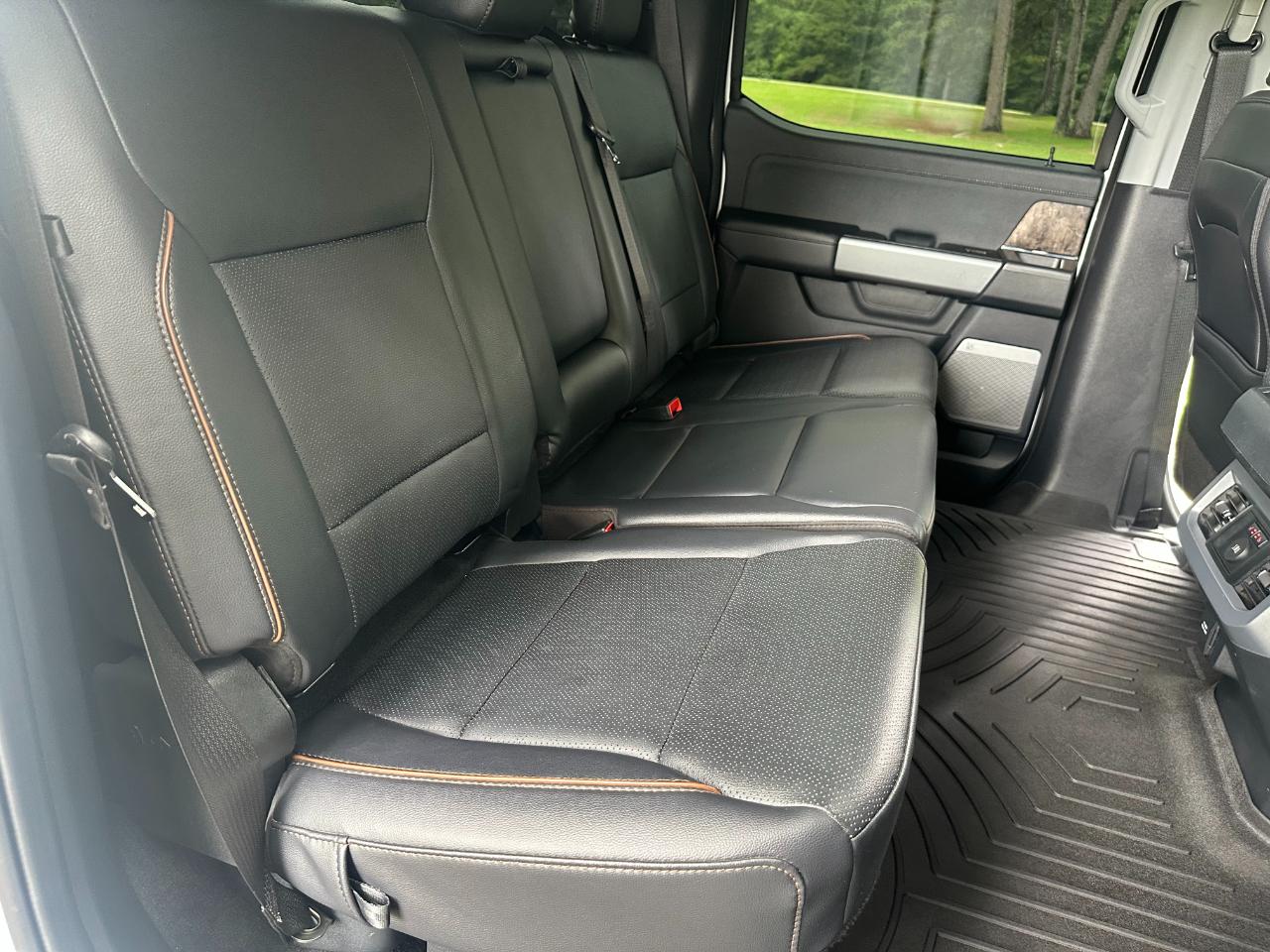 Ford Super Duty F-250 SRW Lariat 4WD Crew Cab 6.75' Box 2025