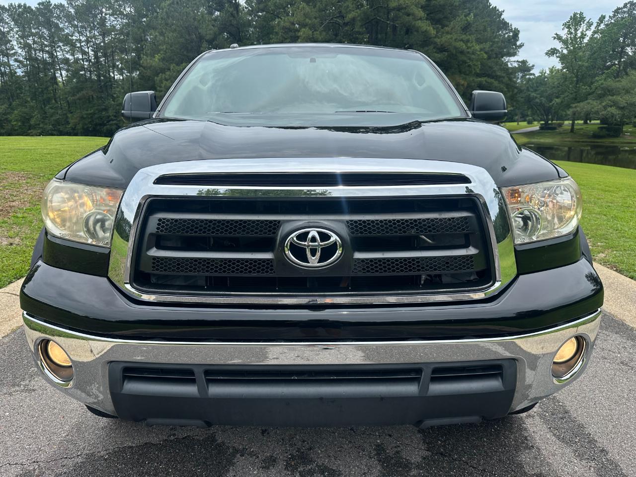 Toyota Tundra 2WD Truck CrewMax 5.7L V8 6-Spd AT (Natl) 2011