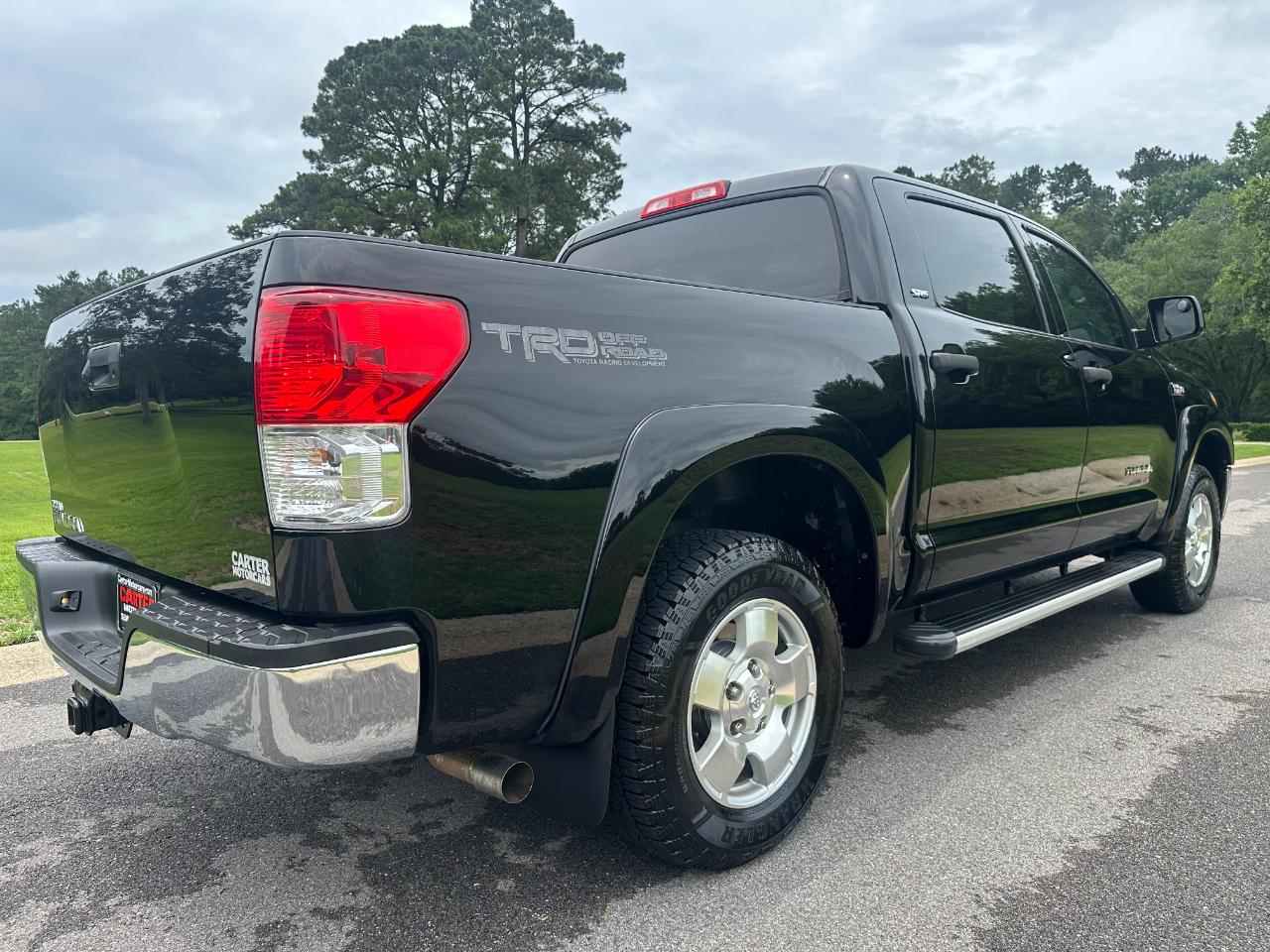 Toyota Tundra 2WD Truck CrewMax 5.7L V8 6-Spd AT (Natl) 2011
