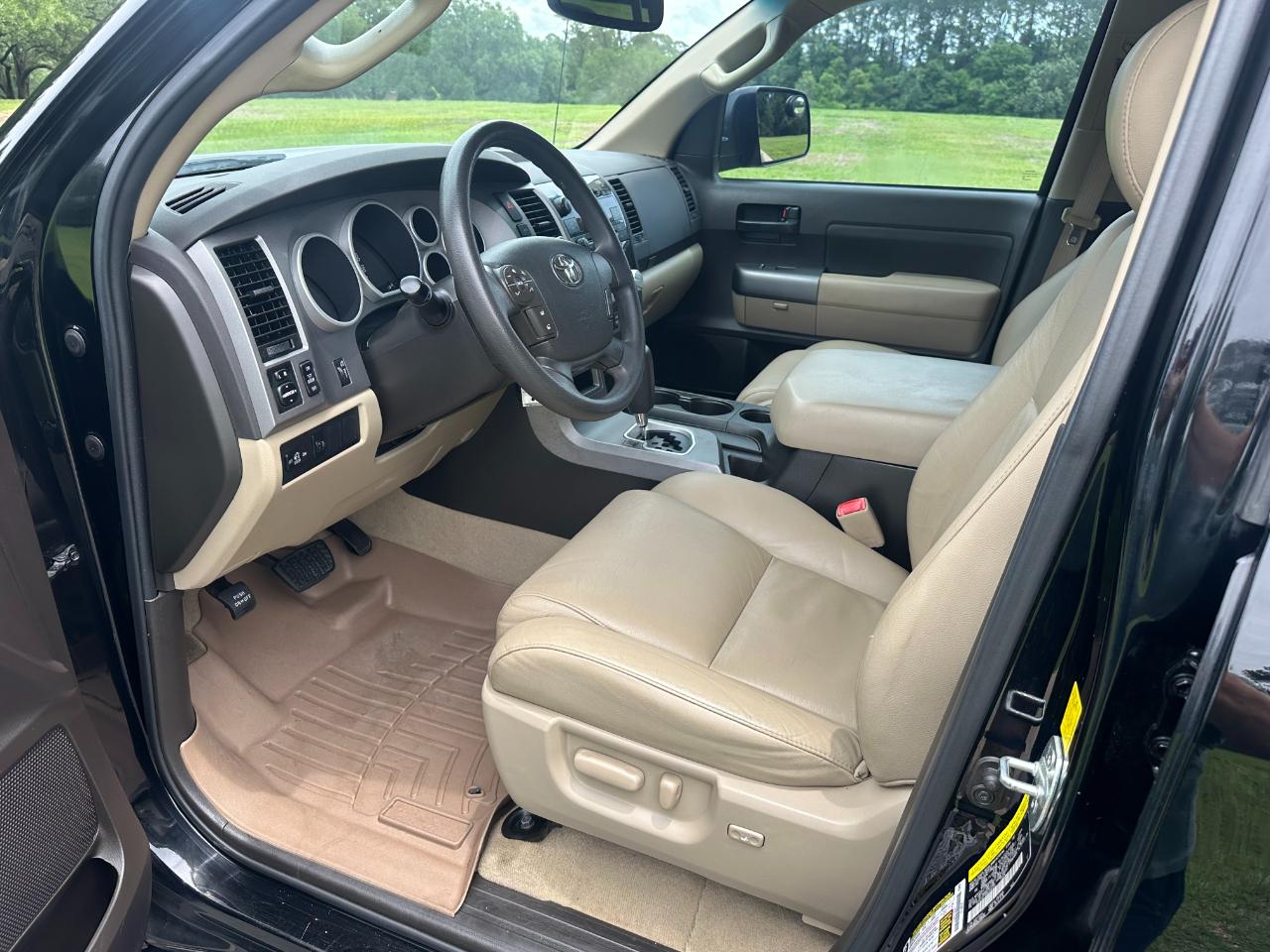 Toyota Tundra 2WD Truck CrewMax 5.7L V8 6-Spd AT (Natl) 2011